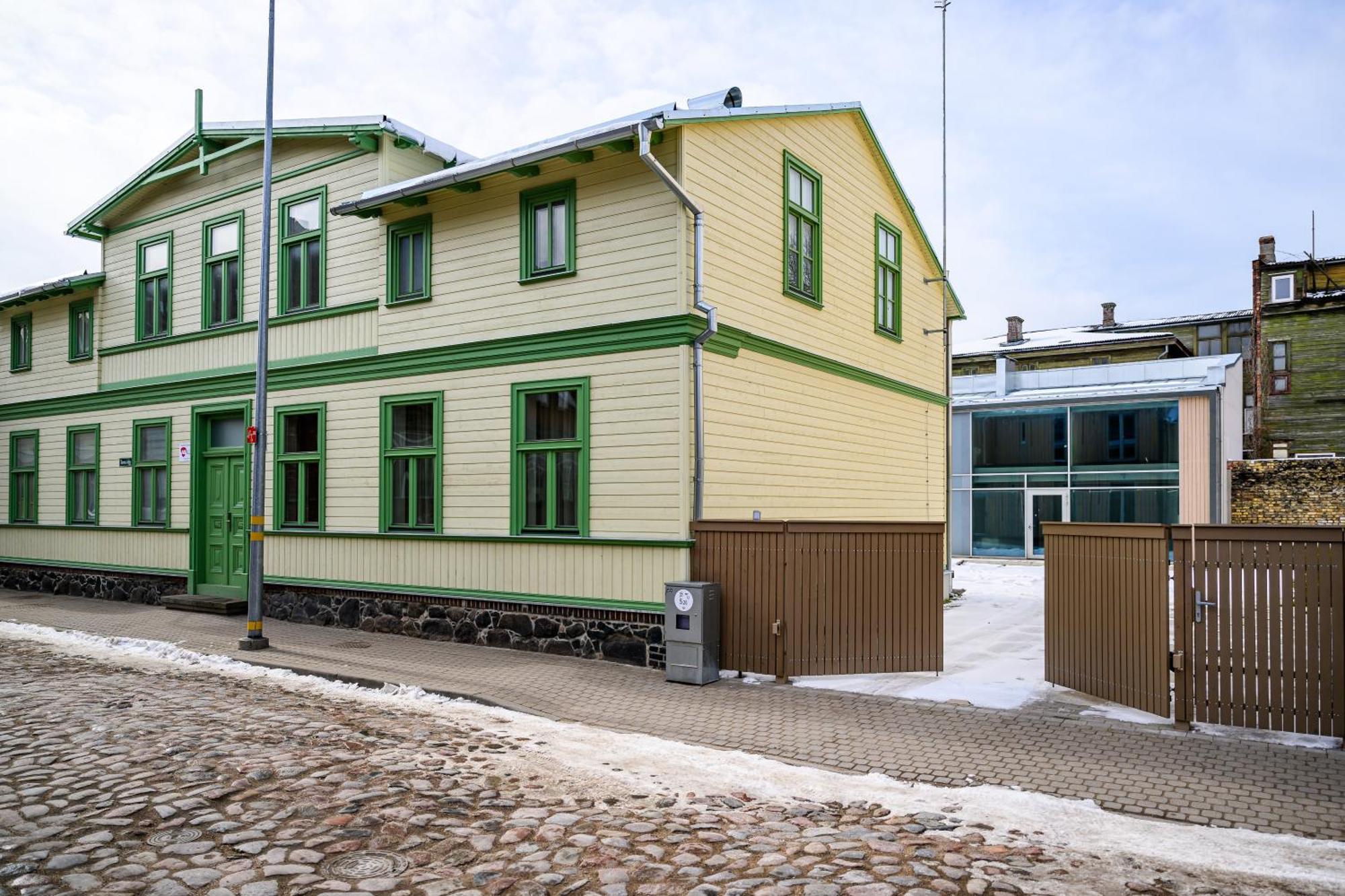 Parkside Apartment